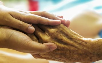 Dependencia abre una línea de ayudas para la contratación de personal en centros y servicios sociosanitarios