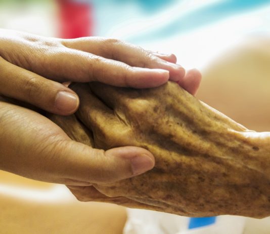 Dependencia abre una línea de ayudas para la contratación de personal en centros y servicios sociosanitarios