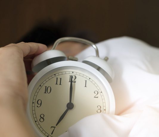 Llega el horario de invierno: consejos para dormir bien