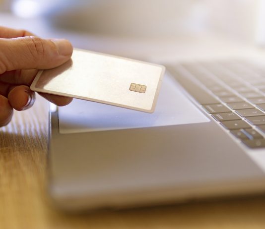 Cómo evitar las ciberestafas al comprar ‘online’ en el Black Friday o Cyber Monday