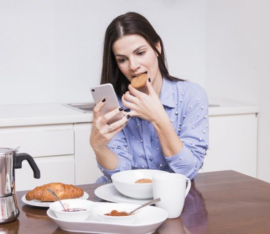 Cómo influyen las redes sociales en nuestros hábitos alimentarios